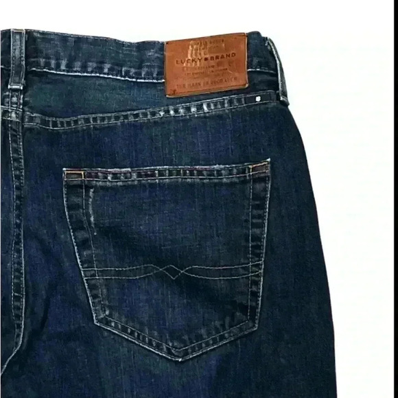 LUCKY BRAND ATHLETIC FIT DISTRESSED SIZE Mens 36/34 - Picture 4 of 4